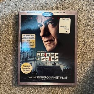 Bridge of Spies Blu-ray + DVD / Tom Hanks Movie